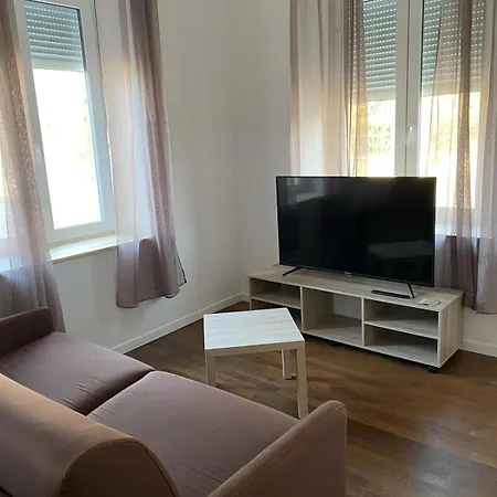 Appt Rdc Meuble 2 Ou 4 Pers